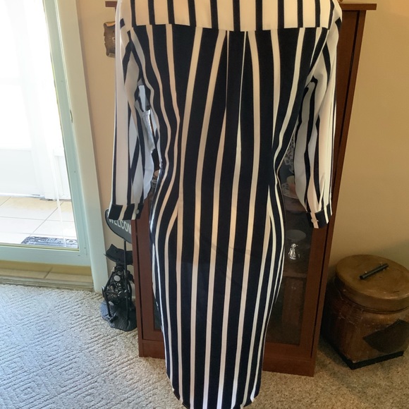 Black and White Strpped Button Down Dress NEW - Picture 6 of 8